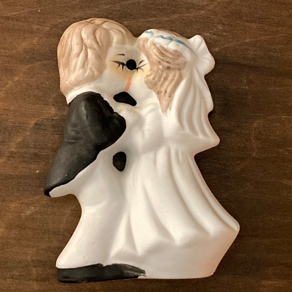 Vintage Wedding Cake Topper Unglazed Pocelain Figurine Kissing Couple
